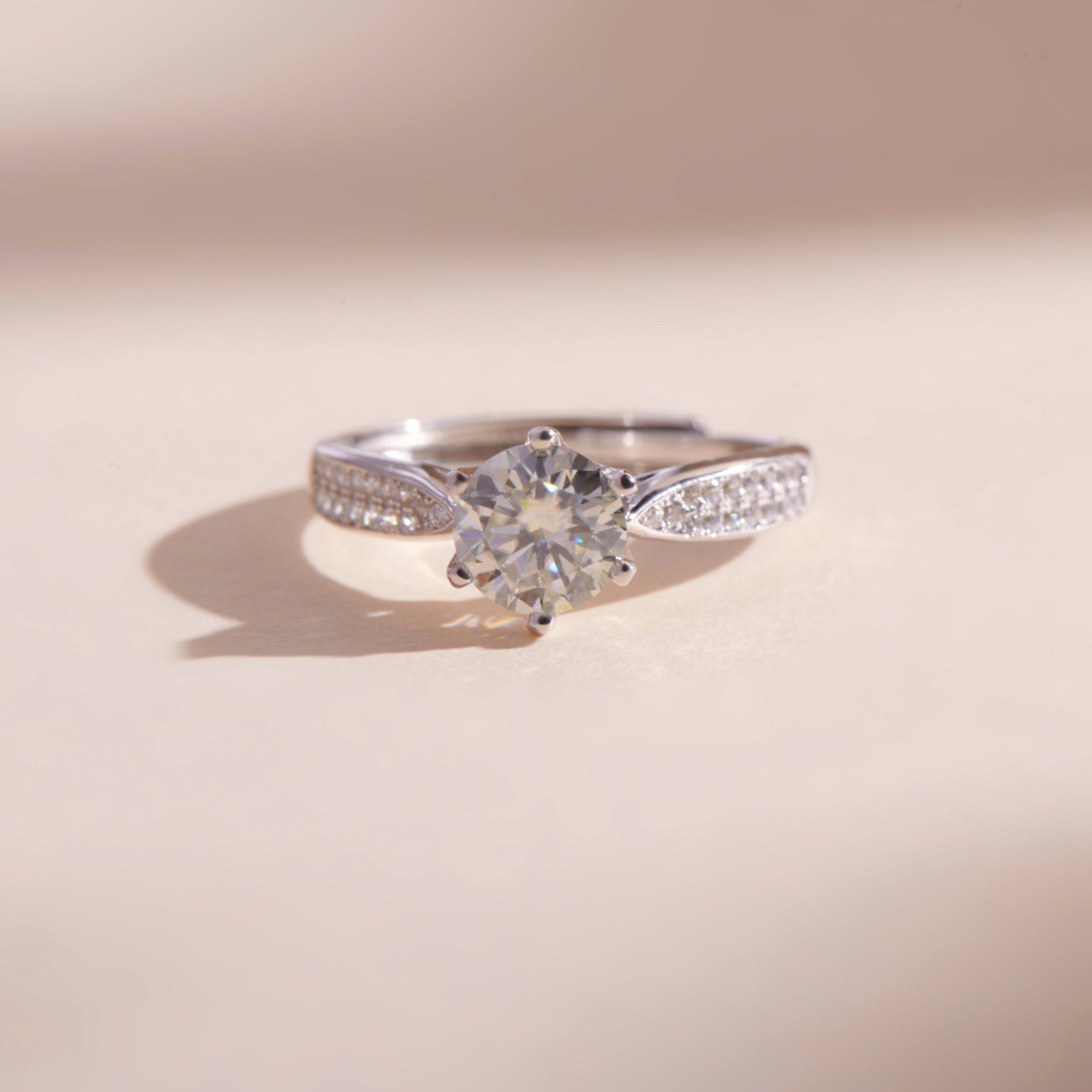Gemor 18K Luminous Ring