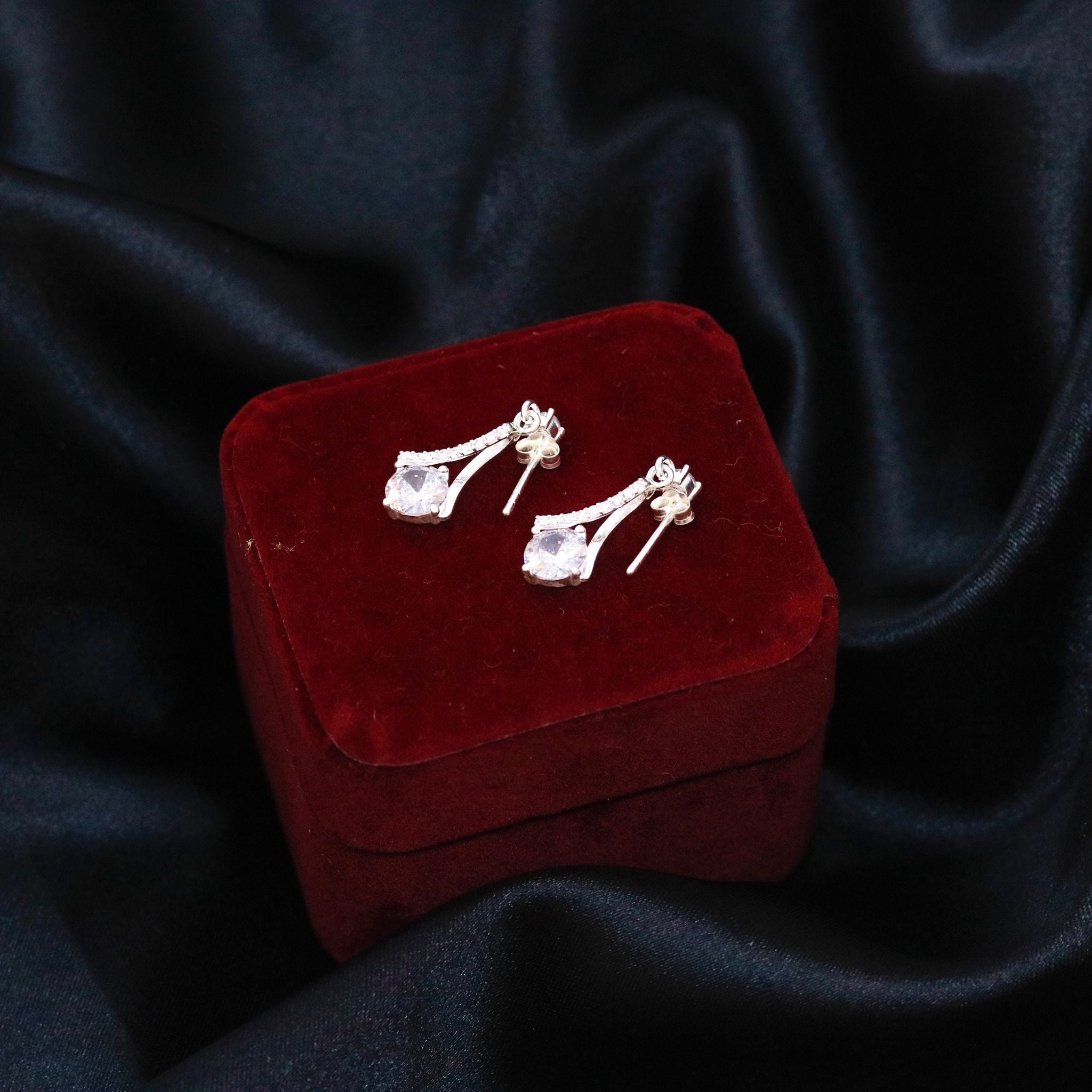Gemor 18K Water Drop Earrings