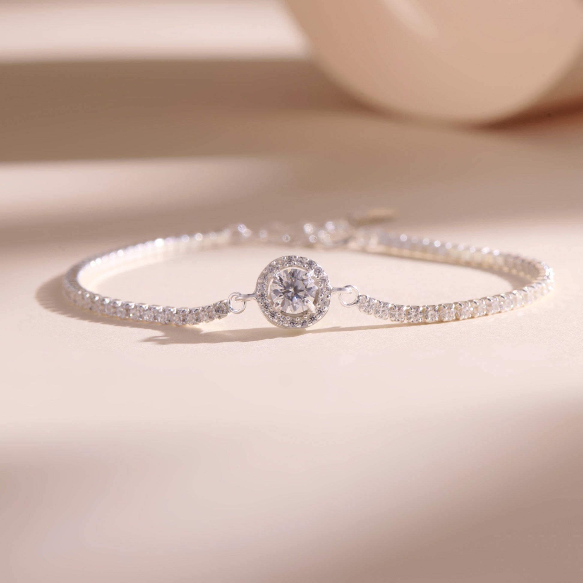 Gemor 18K Iris Bracelet