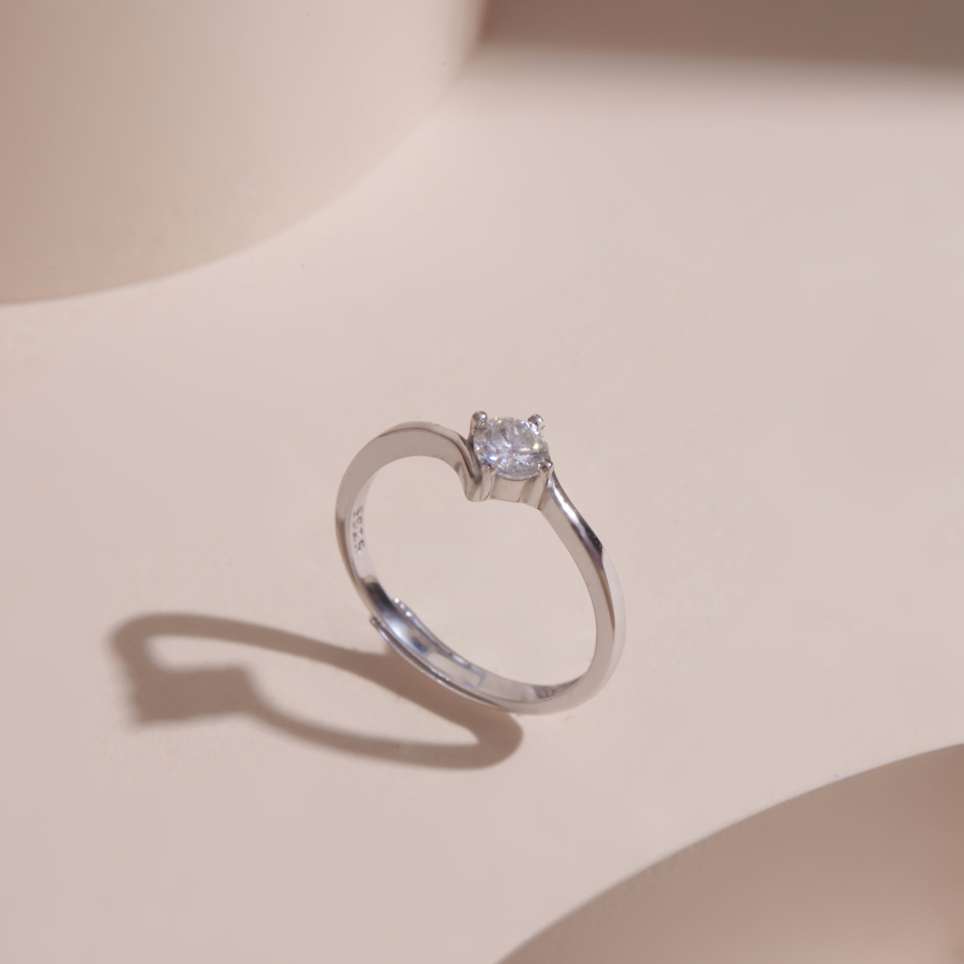 Gemor 18K Serena Ring