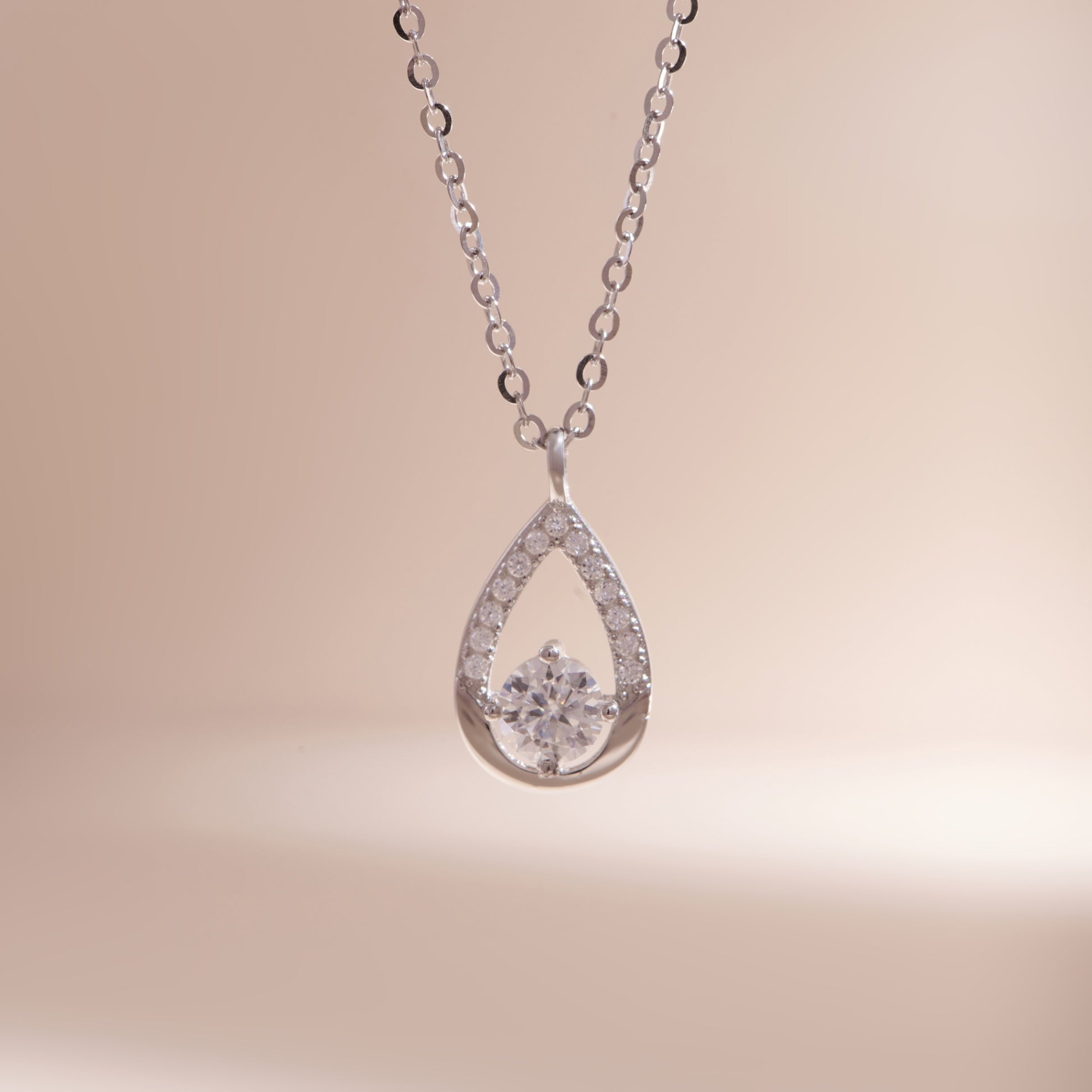 Gemor 18K Aimee Water Drop Necklace