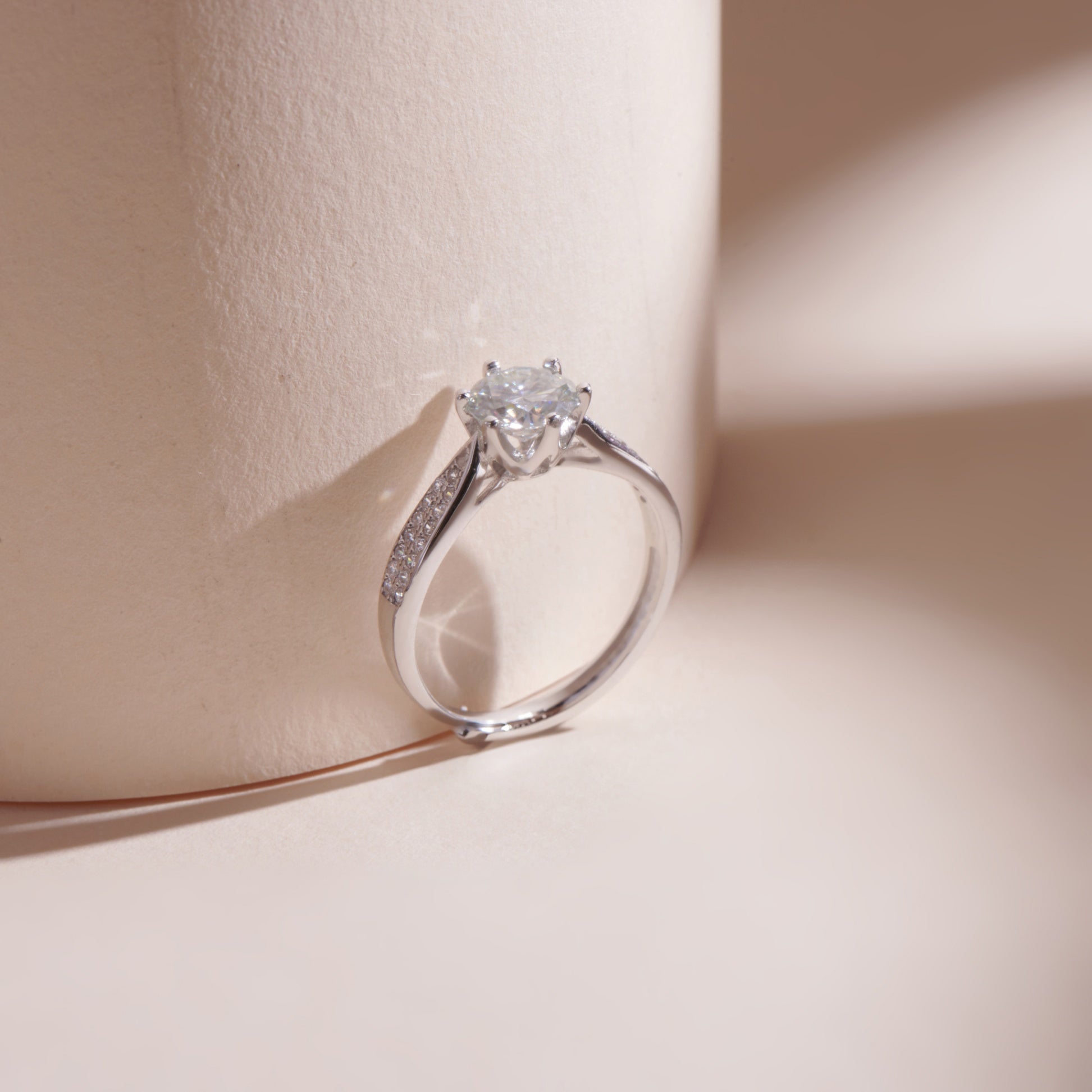 Gemor 18K Luminous Ring