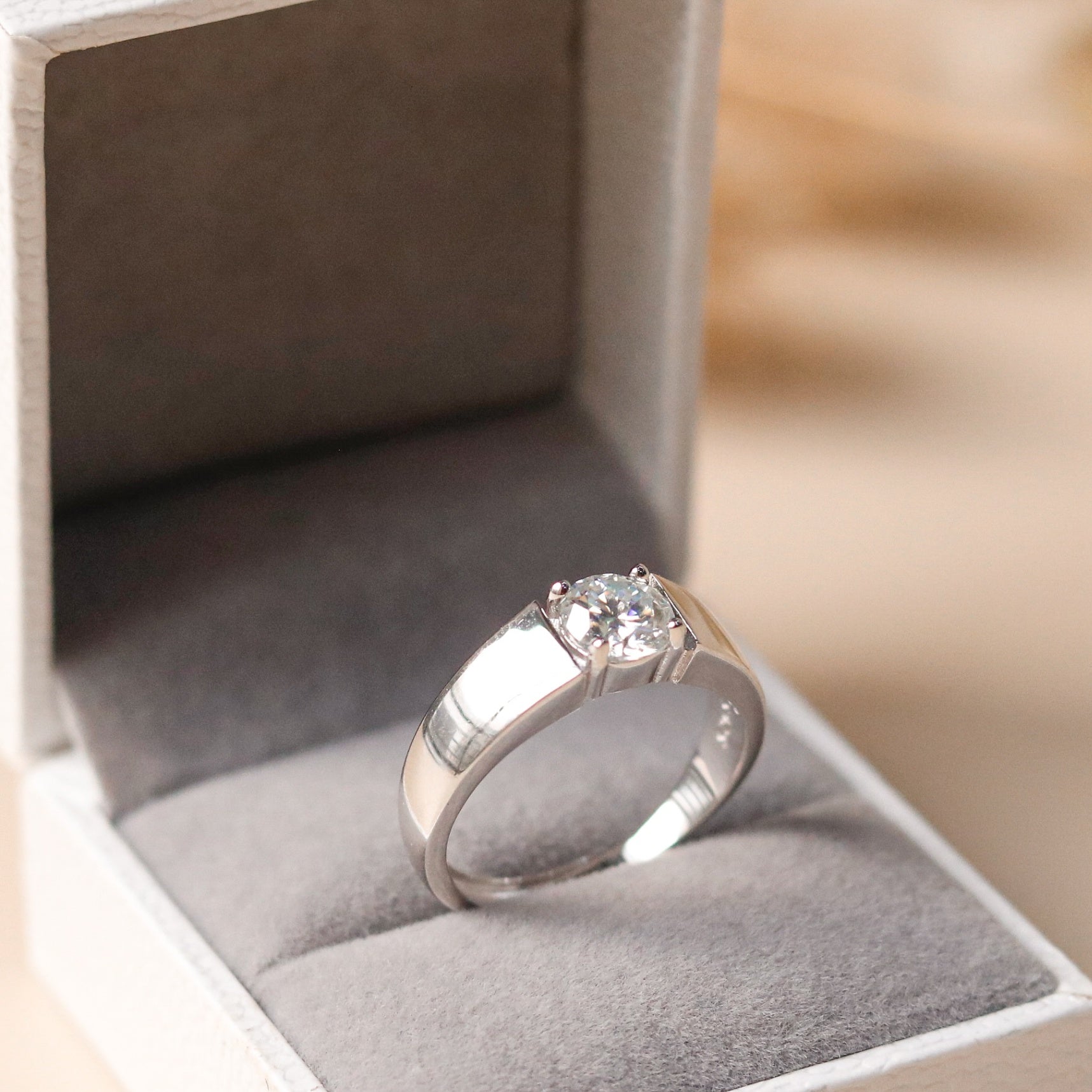 Gemor 18K Orion Ring