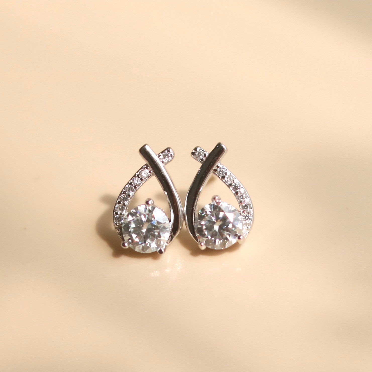 Gemor 18K Morning Dew Earrings