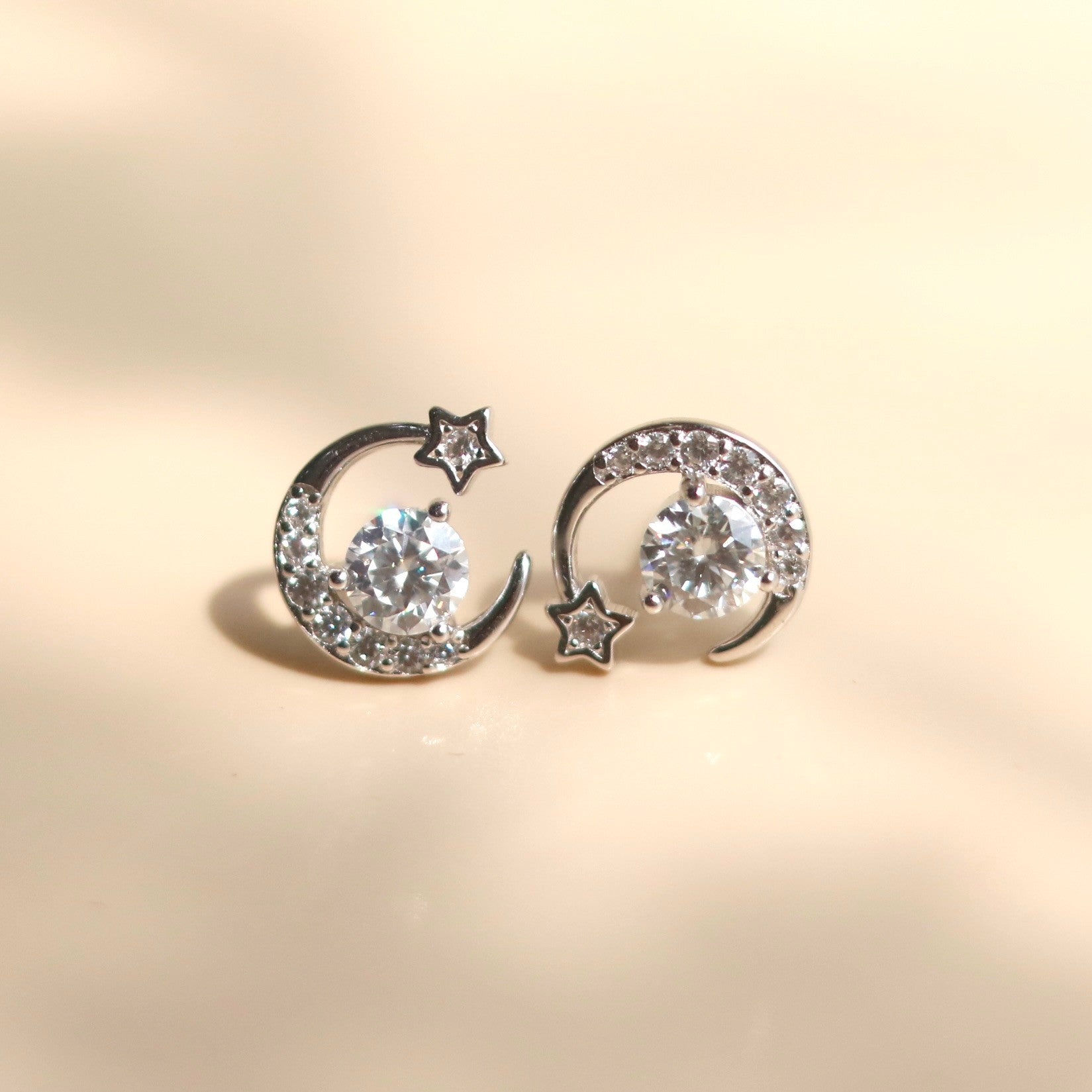Gemor 18K Luna Lucky Earrings