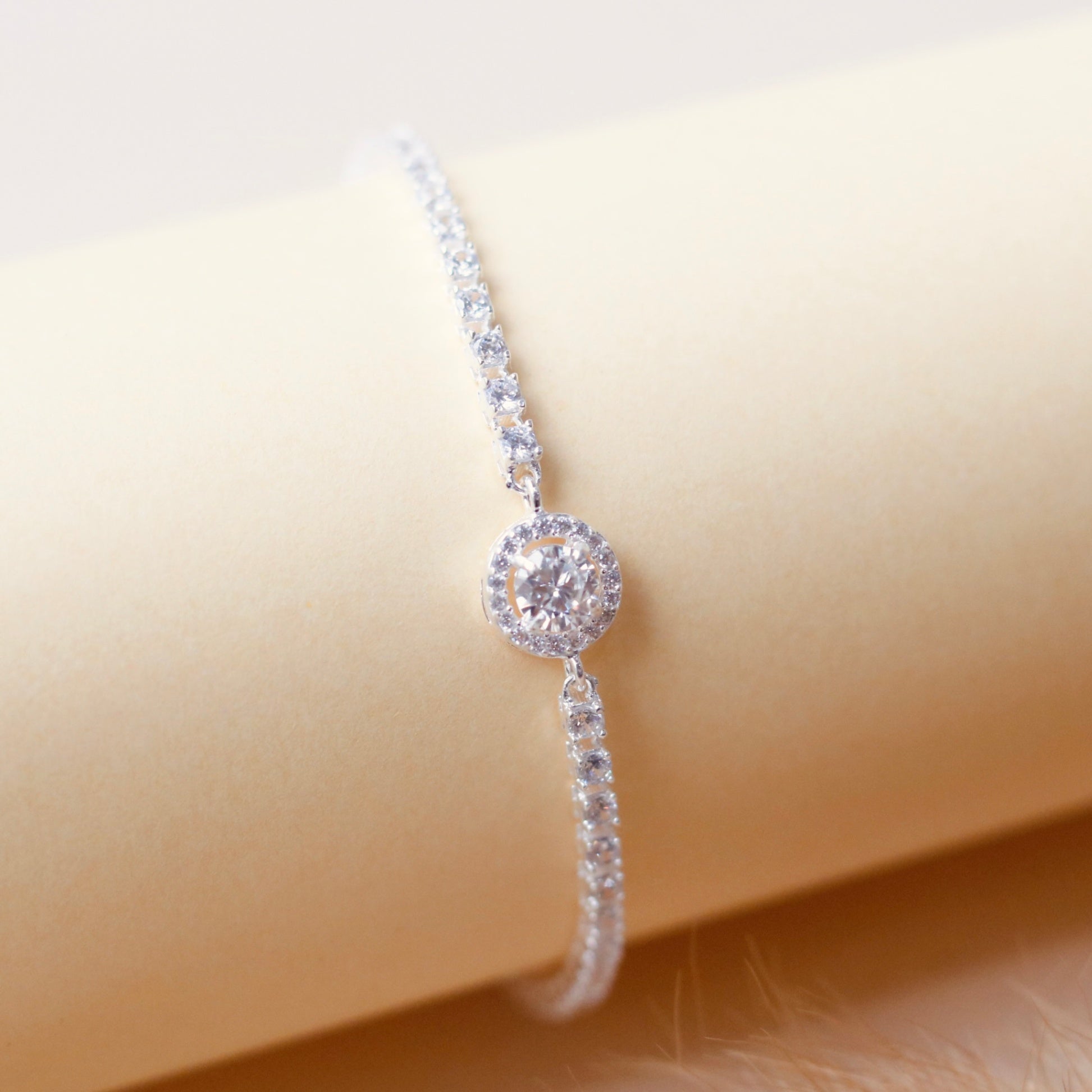 Gemor 18K Iris Bracelet