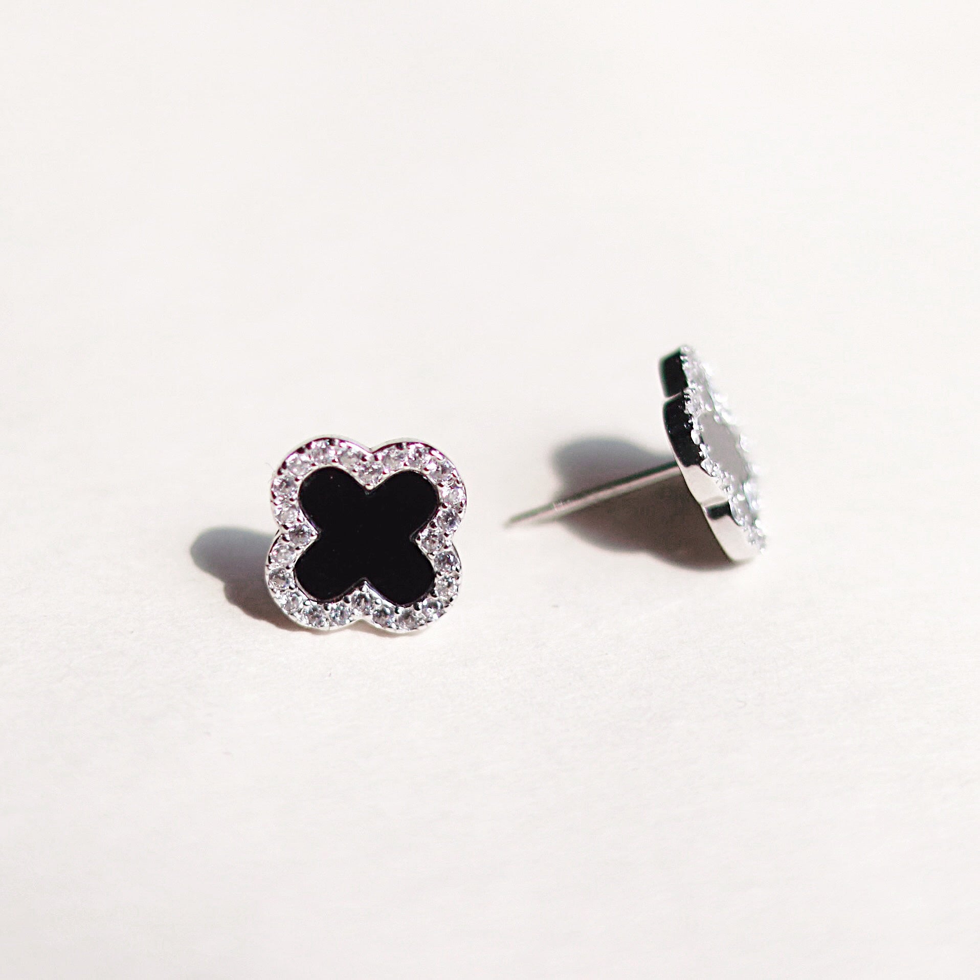 Gemor 18K Azura Clover Earrings