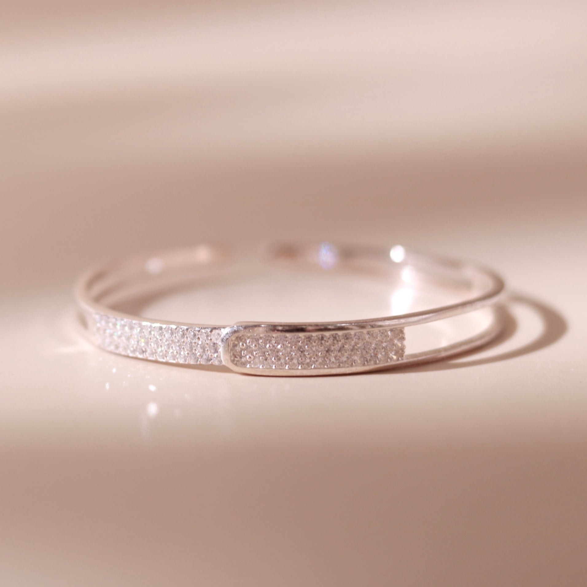 Gemor 18K Sunny Open Bracelet