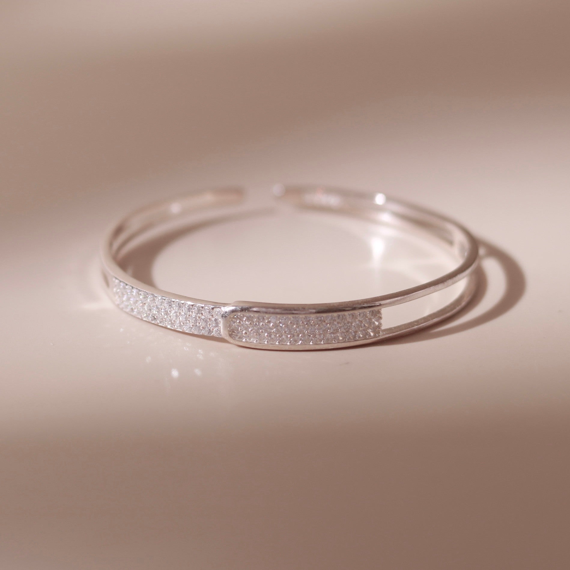 Gemor 18K Sunny Open Bracelet