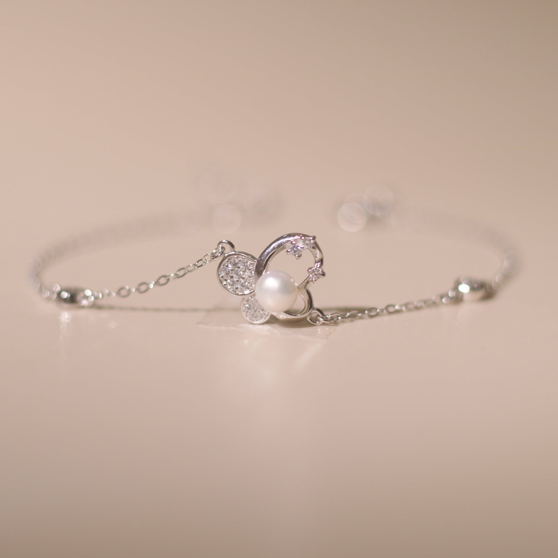 Gemor 18K Daisy Butterfly Bracelet