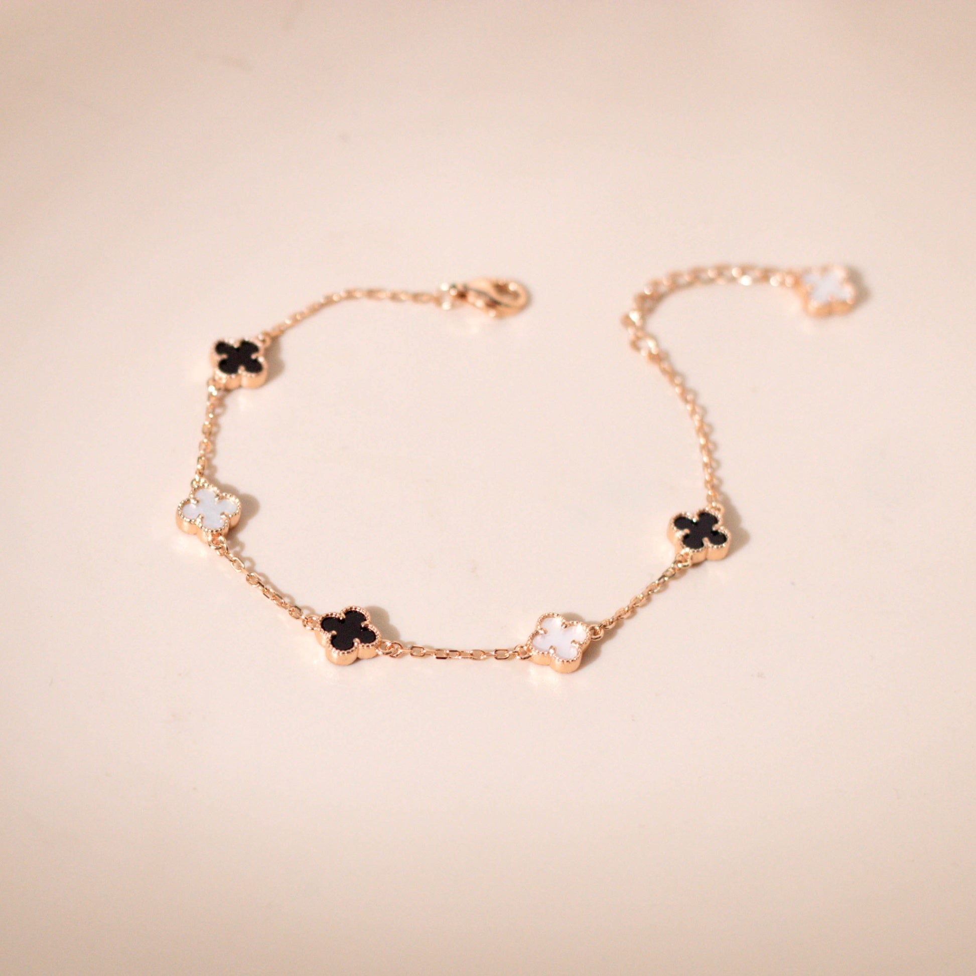 Gemor 18K Yuri Clover Bracelet