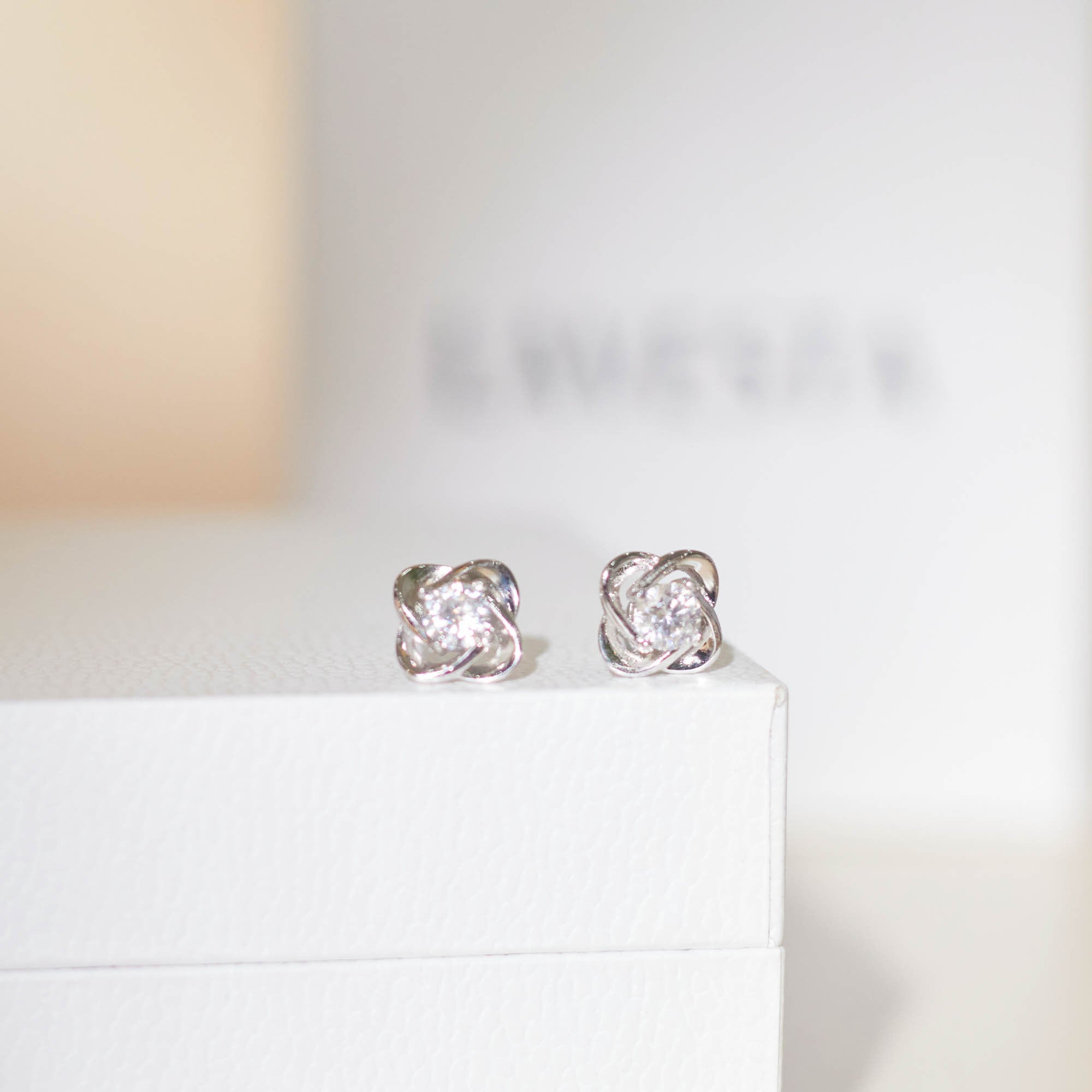 Gemor 18K Laurine Earrings